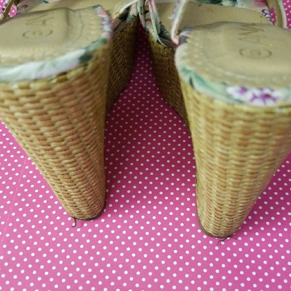 Pink Floral Wedges - Picture 6 of 6